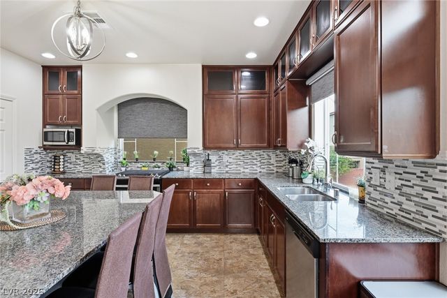 6414 Jackson Spring Road, Las Vegas, NV 89118
