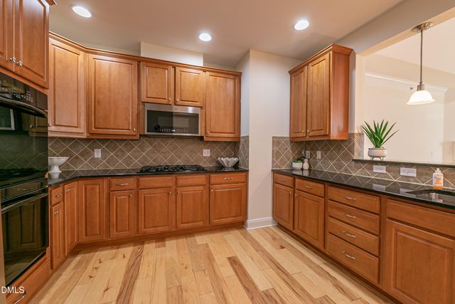 10510 Rosegate Court 301, Raleigh, NC 27617