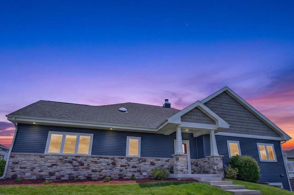 2003 Raptor Drive, Verona, WI 53593