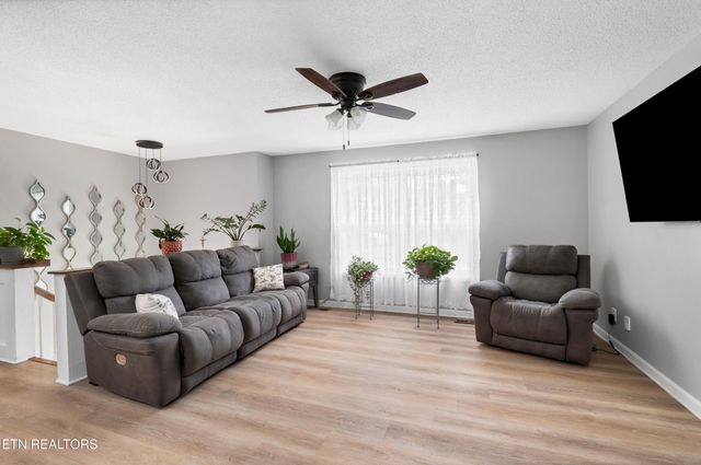 315 Arbor Drive, Maryville, TN 37804
