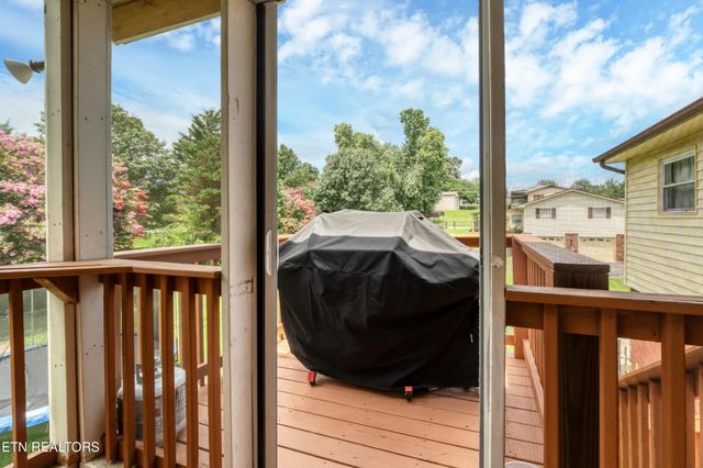 315 Arbor Drive, Maryville, TN 37804