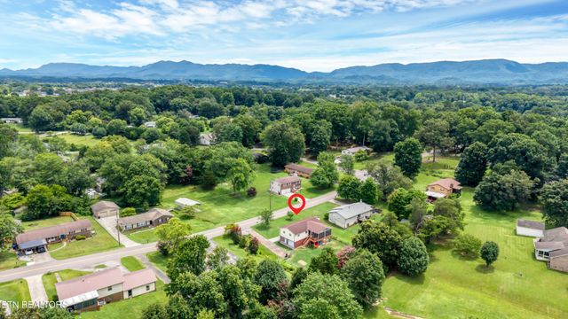 315 Arbor Drive, Maryville, TN 37804