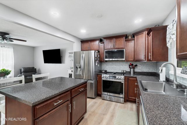 315 Arbor Drive, Maryville, TN 37804