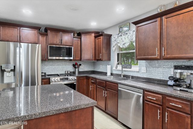 315 Arbor Drive, Maryville, TN 37804