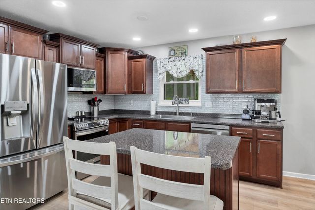 315 Arbor Drive, Maryville, TN 37804