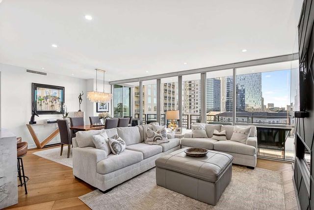 700 Park Regency NE Place 1106, Atlanta, GA 30326