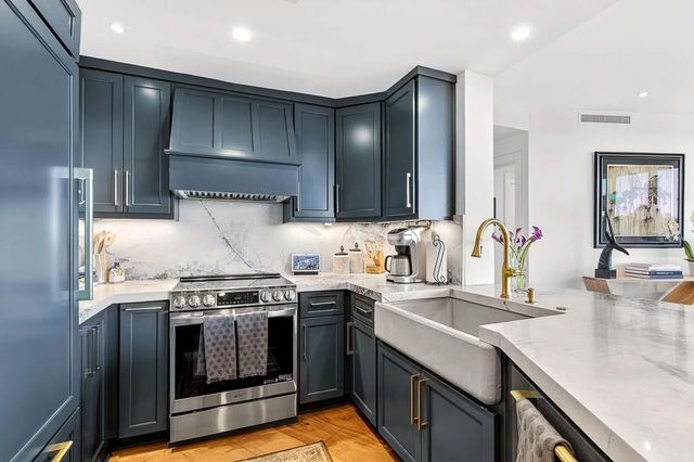 700 Park Regency NE Place 1106, Atlanta, GA 30326