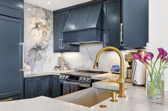 700 Park Regency NE Place 1106, Atlanta, GA 30326