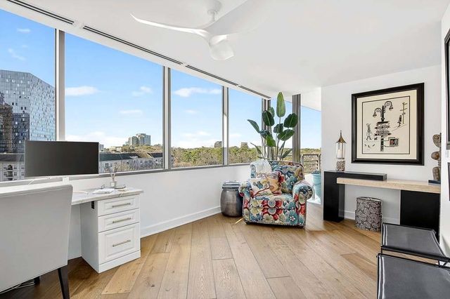 700 Park Regency NE Place 1106, Atlanta, GA 30326