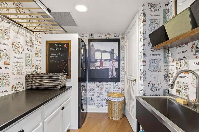 700 Park Regency NE Place 1106, Atlanta, GA 30326