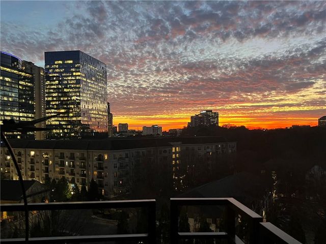 700 Park Regency NE Place 1106, Atlanta, GA 30326