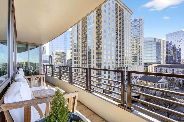 700 Park Regency NE Place 1106, Atlanta, GA 30326