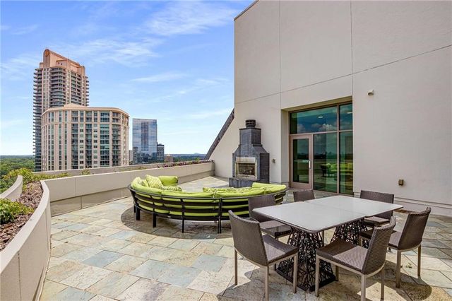 700 Park Regency NE Place 1106, Atlanta, GA 30326