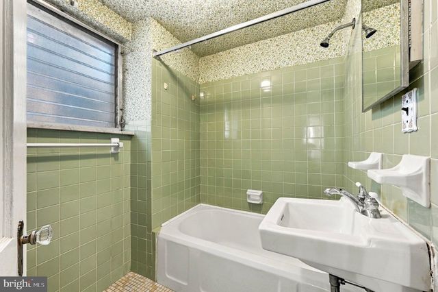 1327 WHARTON ST, Philadelphia, PA 19147