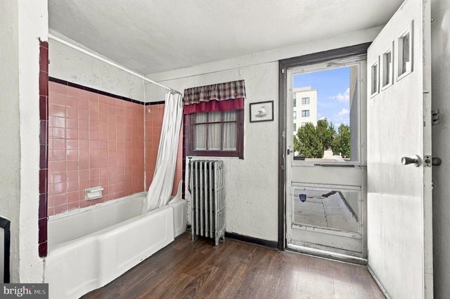 1327 WHARTON ST, Philadelphia, PA 19147