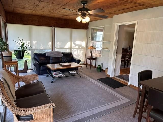 765 Rose Place, Roseville, MN 55113