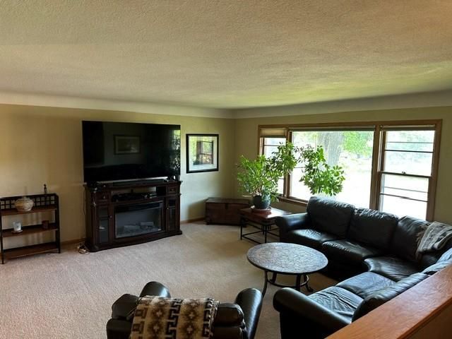 765 Rose Place, Roseville, MN 55113