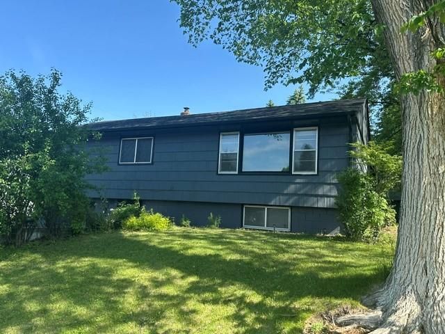 765 Rose Place, Roseville, MN 55113