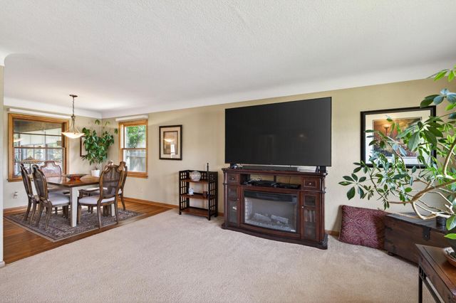 765 Rose Place, Roseville, MN 55113