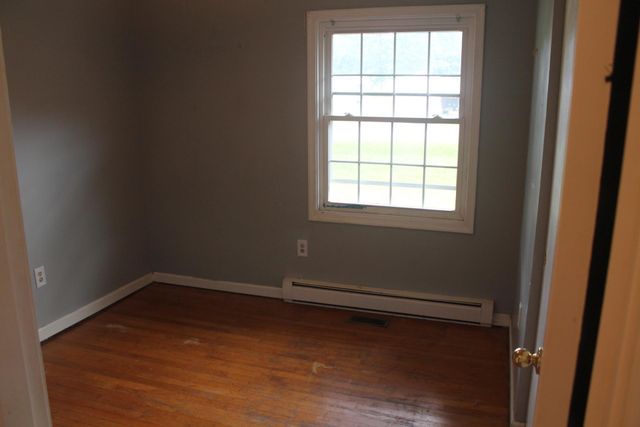 114 Cliffview DR, Covington, VA 24426