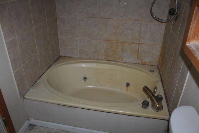 114 Cliffview DR, Covington, VA 24426