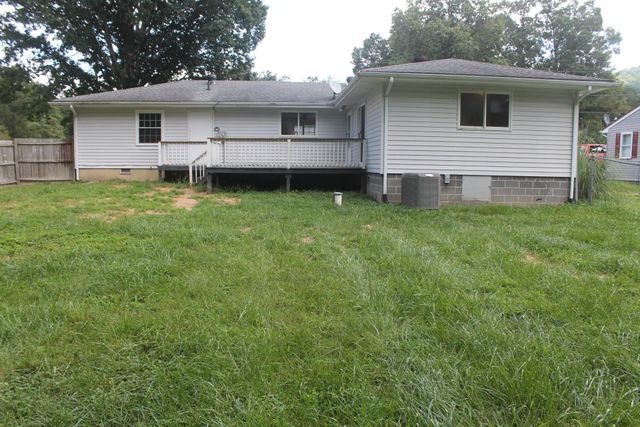 114 Cliffview DR, Covington, VA 24426