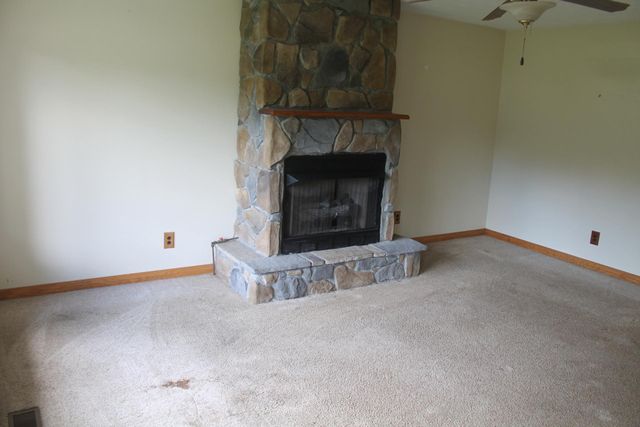 114 Cliffview DR, Covington, VA 24426