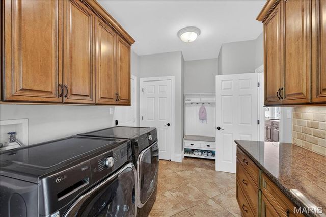 16354 Champion Drive, Chesterfield, MO 63005