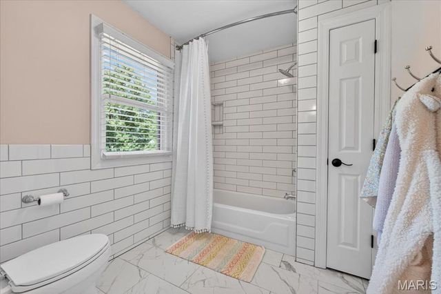 16354 Champion Drive, Chesterfield, MO 63005