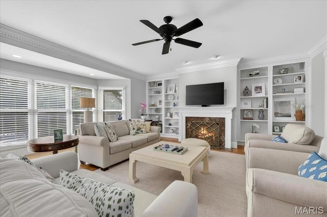 16354 Champion Drive, Chesterfield, MO 63005