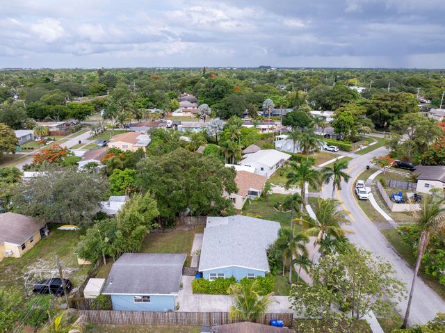 2380 SW 15th Street, Fort Lauderdale, FL 33312