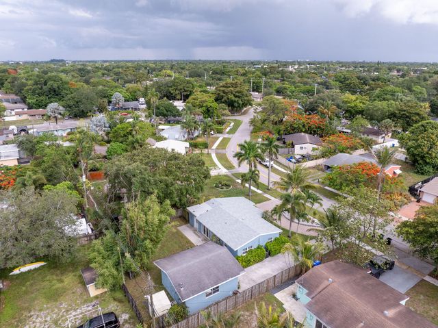 2380 SW 15th Street, Fort Lauderdale, FL 33312