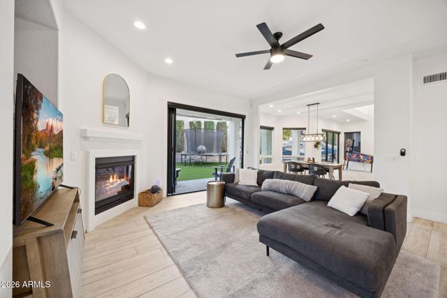 578 N Acacia Drive, Gilbert, AZ 85233