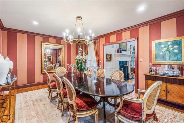 11 Wenwood Drive, Brookville, NY 11545