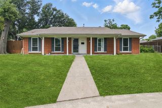 1025 Briar Way, Garland, TX 75043