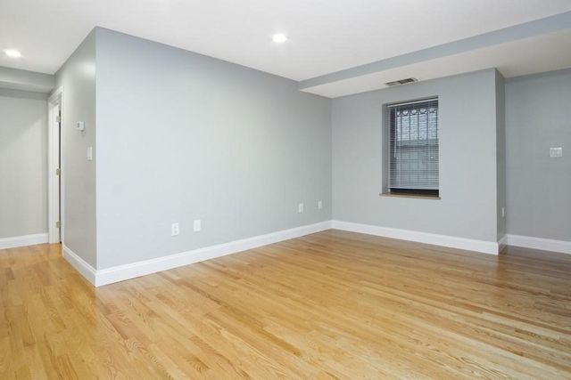 95 Gainsborough St 7, Boston, MA 02115