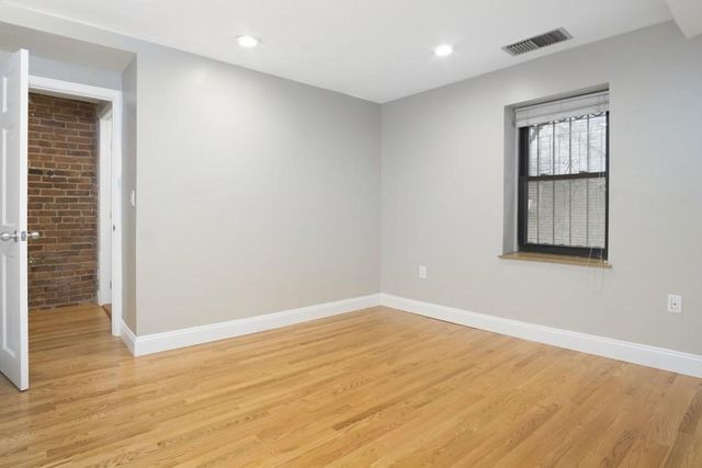 95 Gainsborough St 7, Boston, MA 02115