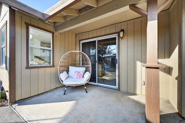 621 Dawnridge Rd, Roseville, CA 95678