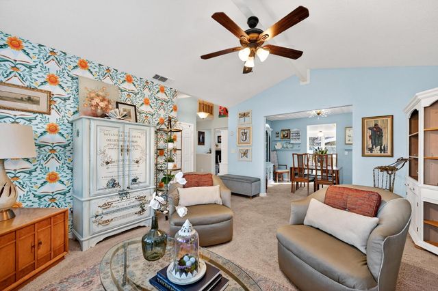 621 Dawnridge Rd, Roseville, CA 95678