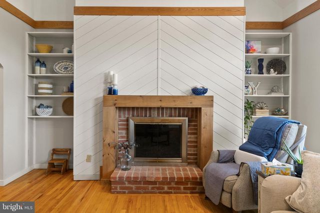 11 EDINBURGH CT, Newark, DE 19711