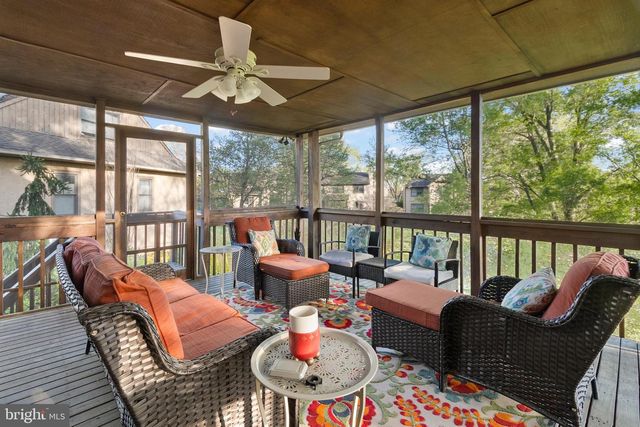 11 EDINBURGH CT, Newark, DE 19711