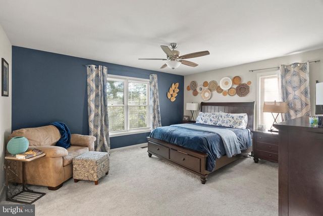 11 EDINBURGH CT, Newark, DE 19711