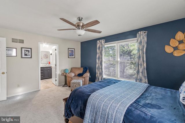 11 EDINBURGH CT, Newark, DE 19711