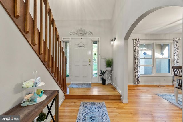 11 EDINBURGH CT, Newark, DE 19711