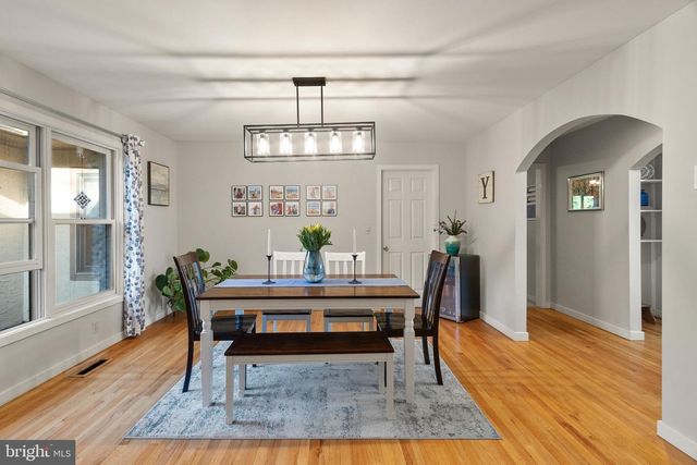 11 EDINBURGH CT, Newark, DE 19711