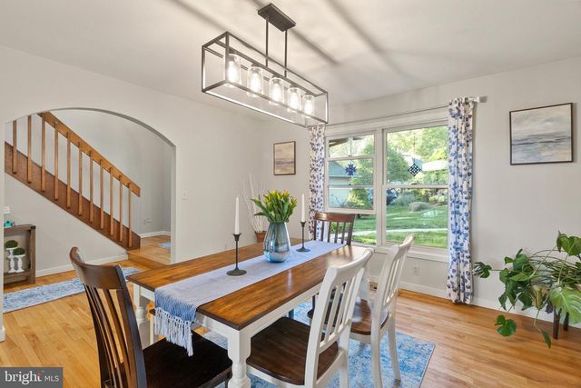 11 EDINBURGH CT, Newark, DE 19711
