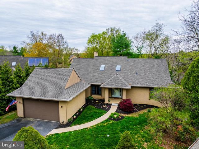 11 EDINBURGH CT, Newark, DE 19711