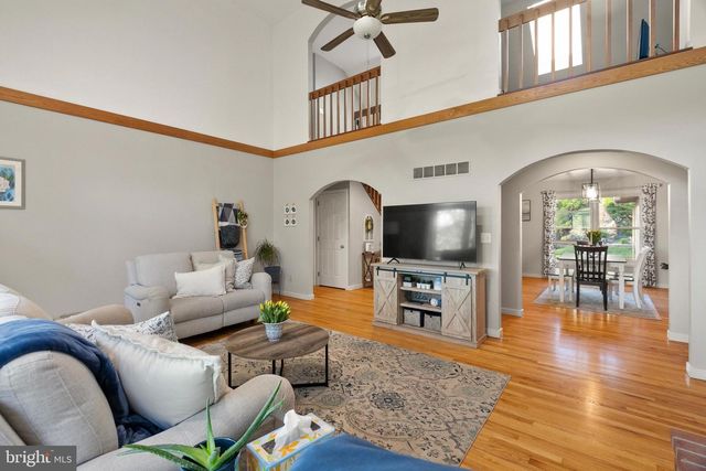 11 EDINBURGH CT, Newark, DE 19711