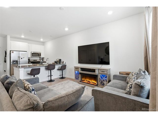 2014 S Gold Bug Way, Aurora, CO 80018