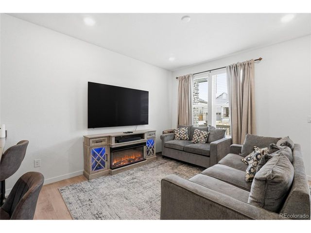 2014 S Gold Bug Way, Aurora, CO 80018